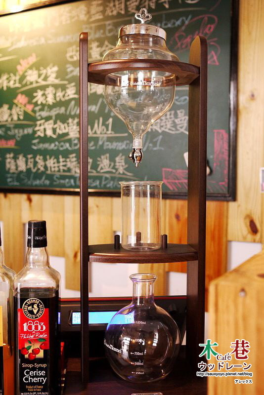 【台中】木巷咖啡-Oaken Cafe ~ 台中逢甲 巷弄轉角中的靜懿空間 享受文藝咖啡香