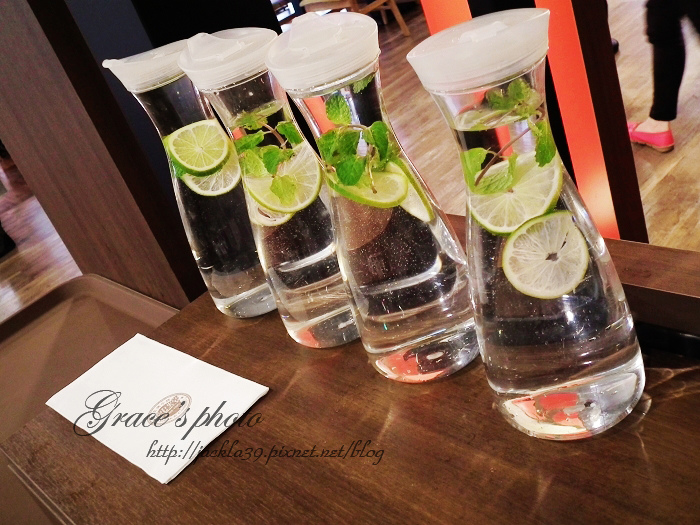 DSCF1052_nEO_IMG.jpg DSCF1052_nEO_IMG.jpg