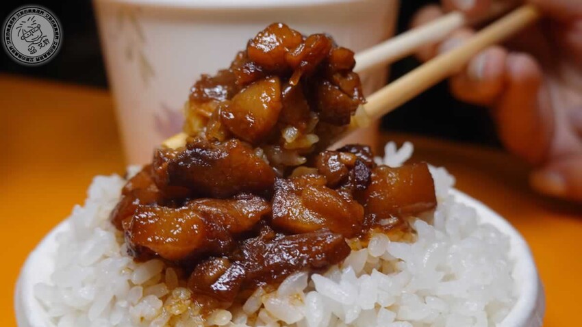 饒河街夜市美食懶人包！台北人必吃心心腸粉、藥燉排骨、烤玉米推薦。