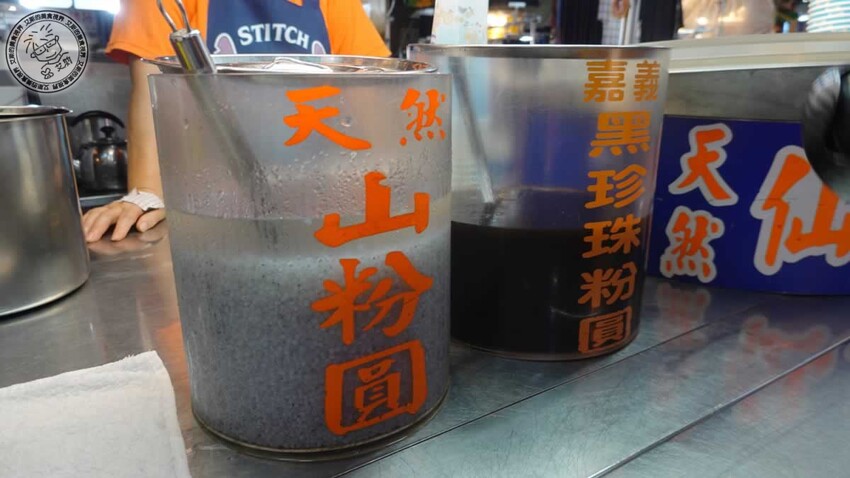 饒河街夜市美食懶人包！台北人必吃心心腸粉、藥燉排骨、烤玉米推薦。