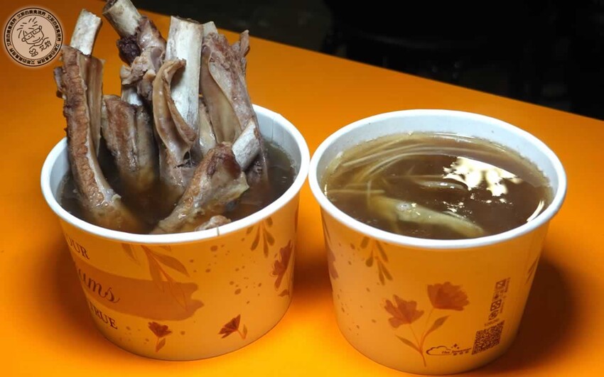 饒河街夜市美食懶人包！台北人必吃心心腸粉、藥燉排骨、烤玉米推薦。