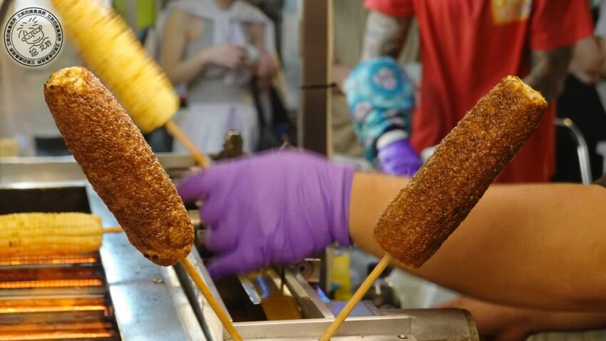 饒河街夜市美食懶人包！台北人必吃心心腸粉、藥燉排骨、烤玉米推薦。