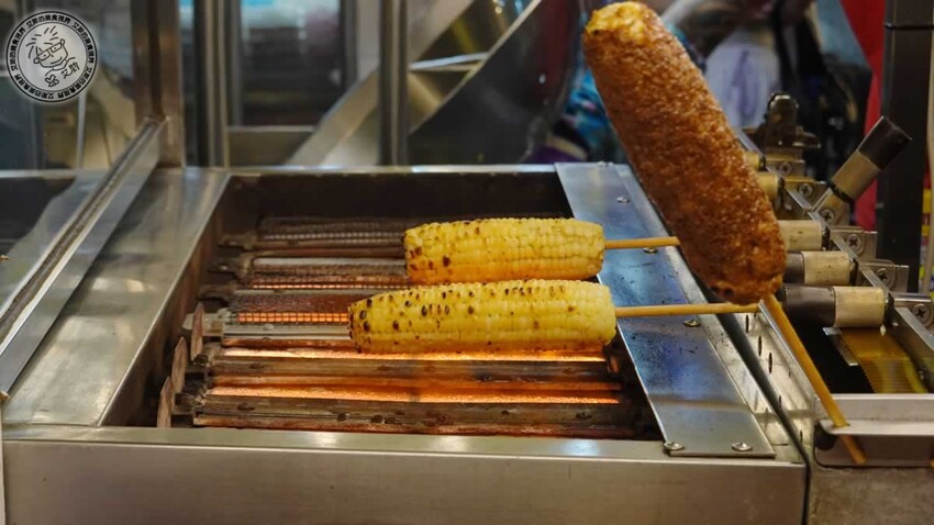 饒河街夜市美食懶人包！台北人必吃心心腸粉、藥燉排骨、烤玉米推薦。