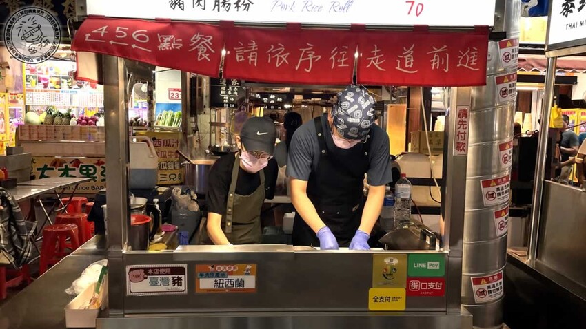 饒河街夜市美食懶人包！台北人必吃心心腸粉、藥燉排骨、烤玉米推薦。