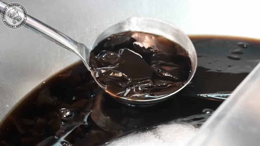 饒河街夜市美食懶人包！台北人必吃心心腸粉、藥燉排骨、烤玉米推薦。