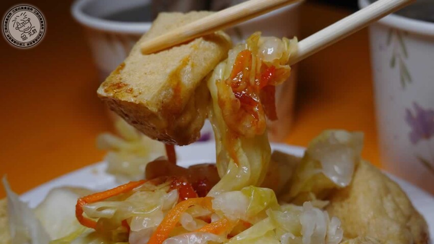 饒河街夜市美食懶人包！台北人必吃心心腸粉、藥燉排骨、烤玉米推薦。