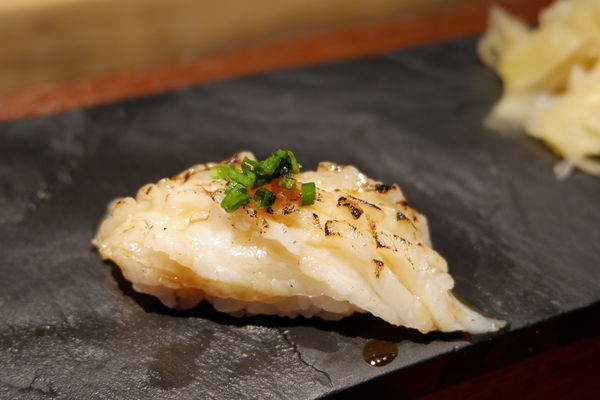 【食記】台北・中山國中｜鮨一Sushi ichi 日式無菜單料理，當天新鮮食材變出一道道驚喜佳餚！高品質握壽司、生魚片讓你呷罷霸！