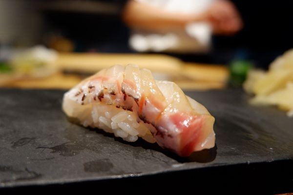 【食記】台北・中山國中｜鮨一Sushi ichi 日式無菜單料理，當天新鮮食材變出一道道驚喜佳餚！高品質握壽司、生魚片讓你呷罷霸！