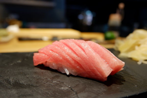 【食記】台北・中山國中｜鮨一Sushi ichi 日式無菜單料理，當天新鮮食材變出一道道驚喜佳餚！高品質握壽司、生魚片讓你呷罷霸！