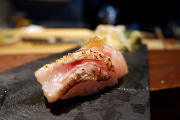 【食記】台北・中山國中｜鮨一Sushi ichi 日式無菜單料理，當天新鮮食材變出一道道驚喜佳餚！高品質握壽司、生魚片讓你呷罷霸！