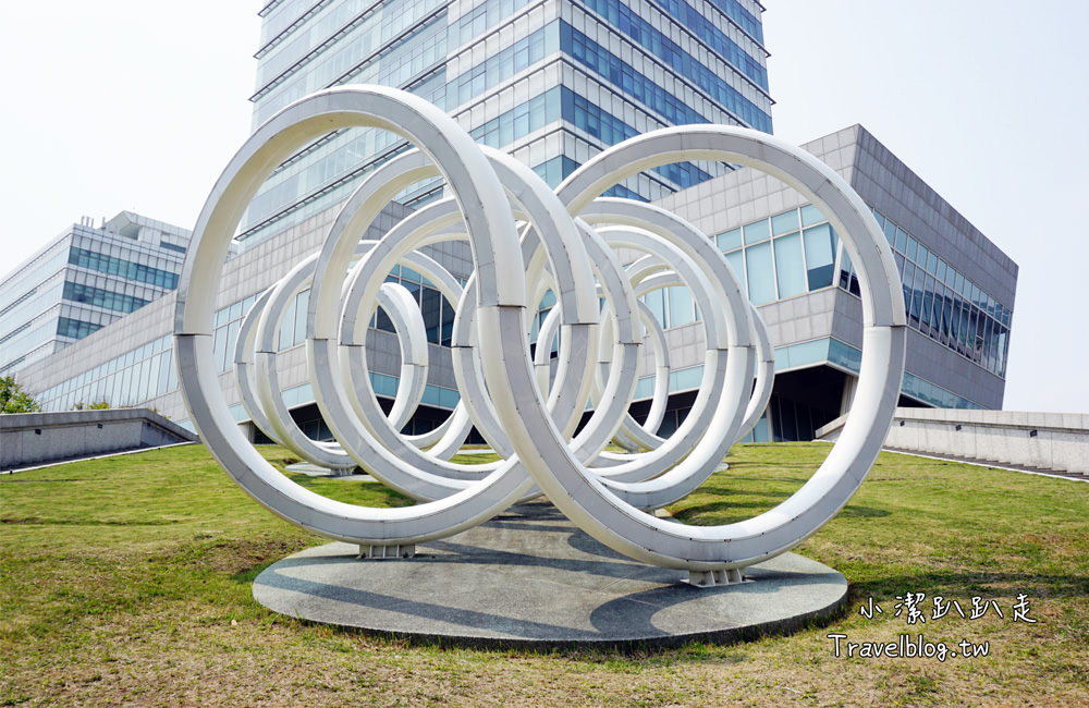 台中一日遊》IG打卡景點.中科美食.踏青.溜小孩.免費景點一次滿足!推薦路線:米蘭街義式小館+中科商圈假日文創市集+台中都會公園+ UNO貨櫃市集 - 小潔趴趴走旅遊札記