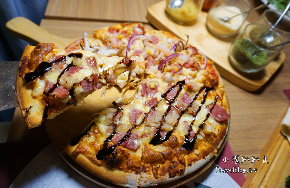 台中一日遊》IG打卡景點.中科美食.踏青.溜小孩.免費景點一次滿足!推薦路線:米蘭街義式小館+中科商圈假日文創市集+台中都會公園+ UNO貨櫃市集 - 小潔趴趴走旅遊札記