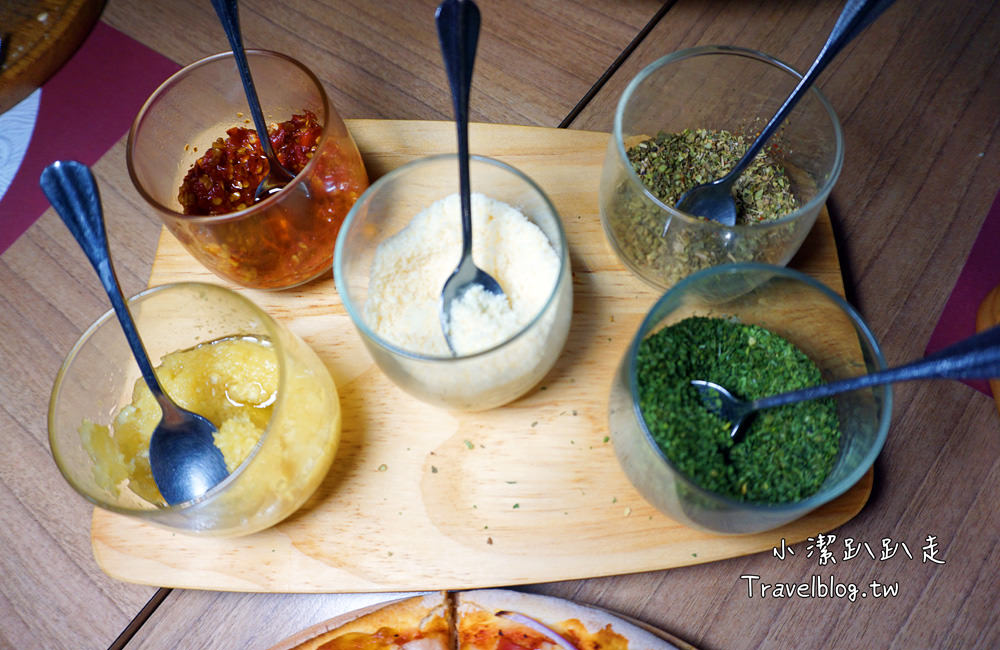 台中一日遊》IG打卡景點.中科美食.踏青.溜小孩.免費景點一次滿足!推薦路線:米蘭街義式小館+中科商圈假日文創市集+台中都會公園+ UNO貨櫃市集 - 小潔趴趴走旅遊札記