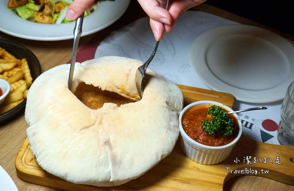 台中一日遊》IG打卡景點.中科美食.踏青.溜小孩.免費景點一次滿足!推薦路線:米蘭街義式小館+中科商圈假日文創市集+台中都會公園+ UNO貨櫃市集 - 小潔趴趴走旅遊札記
