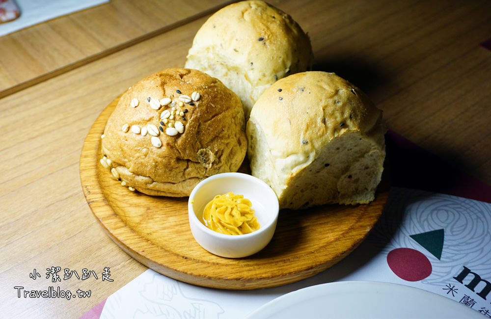 台中一日遊》IG打卡景點.中科美食.踏青.溜小孩.免費景點一次滿足!推薦路線:米蘭街義式小館+中科商圈假日文創市集+台中都會公園+ UNO貨櫃市集 - 小潔趴趴走旅遊札記