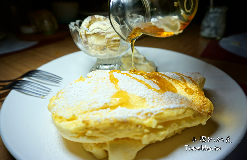 台中一日遊》IG打卡景點.中科美食.踏青.溜小孩.免費景點一次滿足!推薦路線:米蘭街義式小館+中科商圈假日文創市集+台中都會公園+ UNO貨櫃市集 - 小潔趴趴走旅遊札記