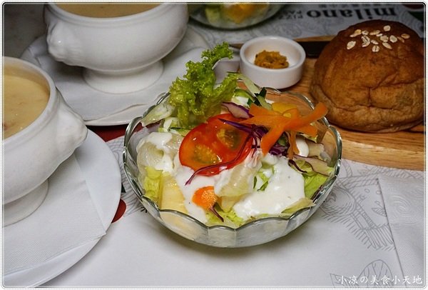 milano米蘭街義式小館(中科店)：台中西屯』米蘭街義式小館║中科美食推薦，精緻義式料理、排餐、還有午茶限定舒芙蕾鬆餅，療癒系甜點!