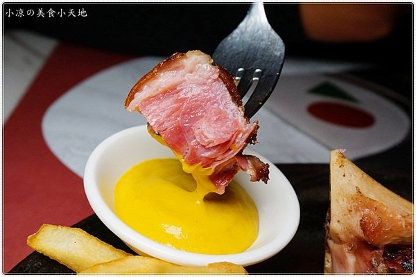 milano米蘭街義式小館(中科店)：台中西屯』米蘭街義式小館║中科美食推薦，精緻義式料理、排餐、還有午茶限定舒芙蕾鬆餅，療癒系甜點!