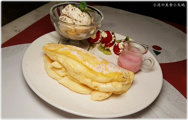 milano米蘭街義式小館(中科店)：台中西屯』米蘭街義式小館║中科美食推薦，精緻義式料理、排餐、還有午茶限定舒芙蕾鬆餅，療癒系甜點!