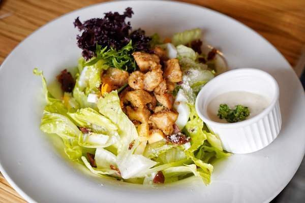 milano米蘭街義式小館(中科店)：【台中美食】Milano米蘭街義式小館位於中科商圈 有多款手工義大利麵條，還有美味的現烤雙拼披薩！