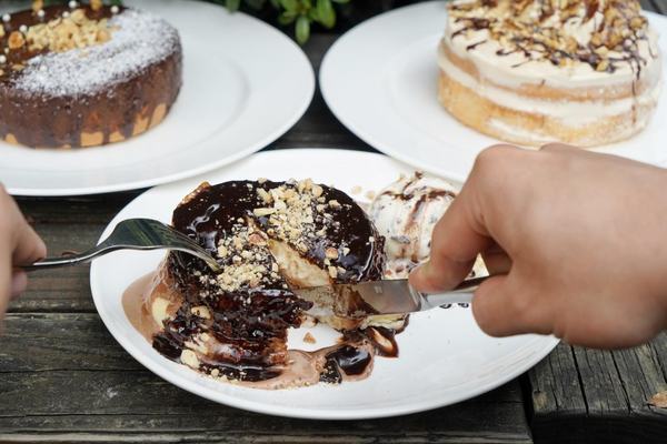 milano米蘭街義式小館(中科店)：【台中美食】Milano米蘭街義式小館位於中科商圈 有多款手工義大利麵條，還有美味的現烤雙拼披薩！