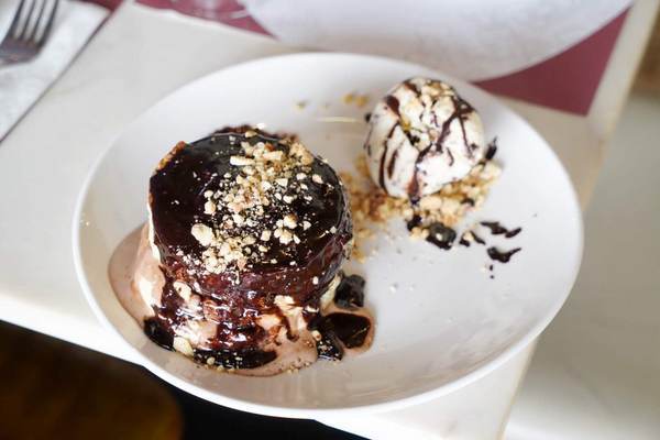 milano米蘭街義式小館(中科店)：【台中美食】Milano米蘭街義式小館位於中科商圈 有多款手工義大利麵條，還有美味的現烤雙拼披薩！