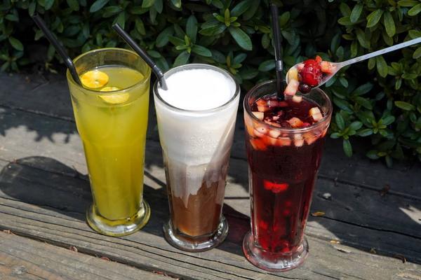 milano米蘭街義式小館(中科店)：【台中美食】Milano米蘭街義式小館位於中科商圈 有多款手工義大利麵條，還有美味的現烤雙拼披薩！