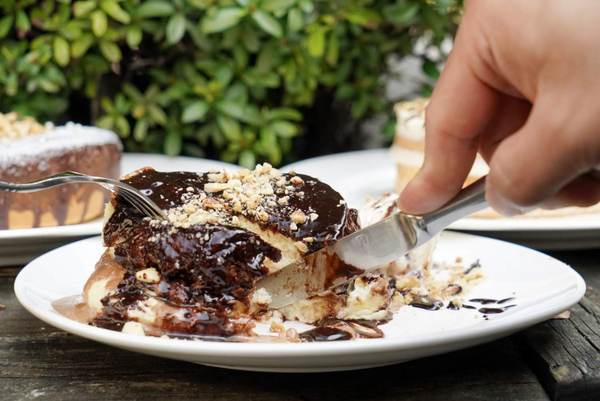 milano米蘭街義式小館(中科店)：【台中美食】Milano米蘭街義式小館位於中科商圈 有多款手工義大利麵條，還有美味的現烤雙拼披薩！