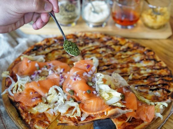 milano米蘭街義式小館(中科店)：【台中美食】Milano米蘭街義式小館位於中科商圈 有多款手工義大利麵條，還有美味的現烤雙拼披薩！