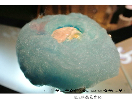 GLAMAIR：【食記】oO。台北 信義A11館 GLAMAIR　少女好愛自拍的彩虹霜淇淋，大家也趕快去轉圈拍照吧～。o○。