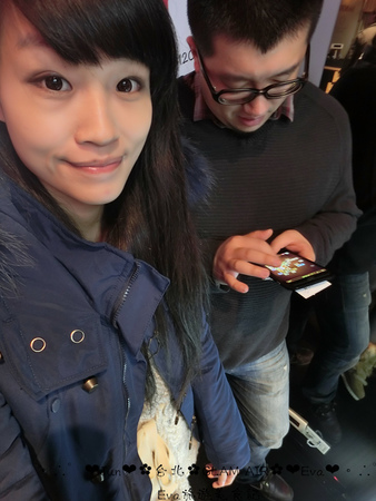 GLAMAIR：【食記】oO。台北 信義A11館 GLAMAIR　少女好愛自拍的彩虹霜淇淋，大家也趕快去轉圈拍照吧～。o○。