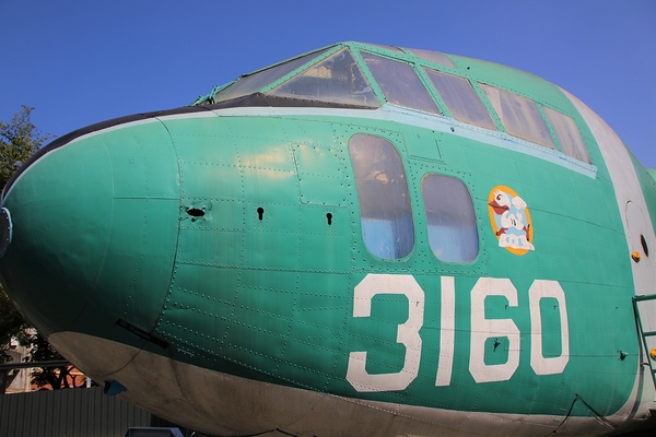 彰化溪湖軍機公園：【彰化溪湖景點】軍機公園~軍方報廢幾架老舊型飛機，讓飛機迷及旅人們，能有機會更近一步接觸