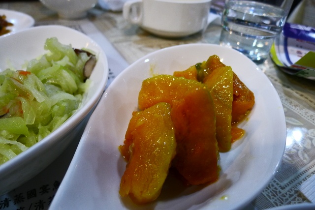 市政府旁巷弄間隱藏平價美食 - 逗逗咖啡館