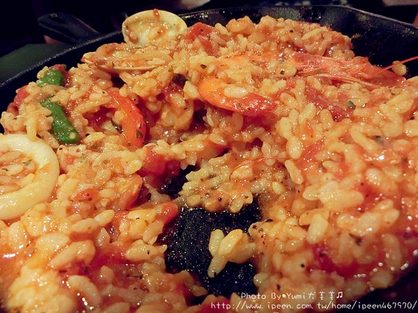 艾德華貝拉美式廚房:【邀稿】台中北區五常街餐廳!推薦→手工桿皮美味披薩讓我念念不忘@艾德華貝拉美式廚房E& B Kitchen 艾德華貝拉美式廚房:【邀稿】台中北區五常街餐廳!推薦→手工桿皮美味披薩讓我念念不忘@艾德華貝拉美式廚房E& B Kitchen