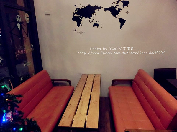 艾德華貝拉美式廚房:【邀稿】台中北區五常街餐廳!推薦→手工桿皮美味披薩讓我念念不忘@艾德華貝拉美式廚房E& B Kitchen 艾德華貝拉美式廚房:【邀稿】台中北區五常街餐廳!推薦→手工桿皮美味披薩讓我念念不忘@艾德華貝拉美式廚房E& B Kitchen