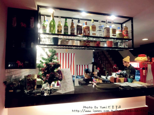 艾德華貝拉美式廚房:【邀稿】台中北區五常街餐廳!推薦→手工桿皮美味披薩讓我念念不忘@艾德華貝拉美式廚房E& B Kitchen 艾德華貝拉美式廚房:【邀稿】台中北區五常街餐廳!推薦→手工桿皮美味披薩讓我念念不忘@艾德華貝拉美式廚房E& B Kitchen