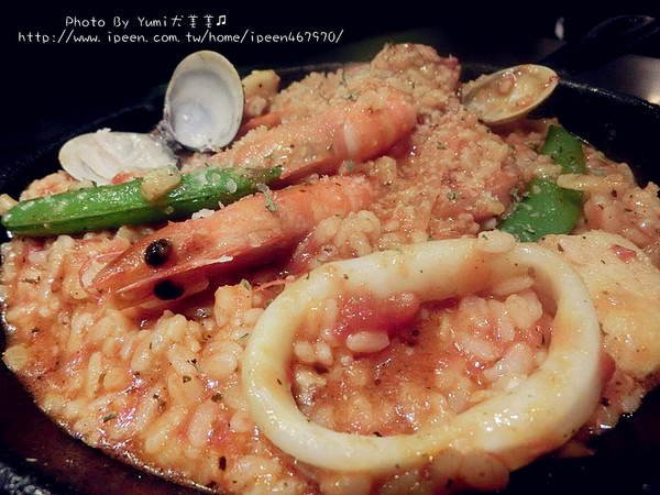 艾德華貝拉美式廚房:【邀稿】台中北區五常街餐廳!推薦→手工桿皮美味披薩讓我念念不忘@艾德華貝拉美式廚房E& B Kitchen 艾德華貝拉美式廚房:【邀稿】台中北區五常街餐廳!推薦→手工桿皮美味披薩讓我念念不忘@艾德華貝拉美式廚房E& B Kitchen