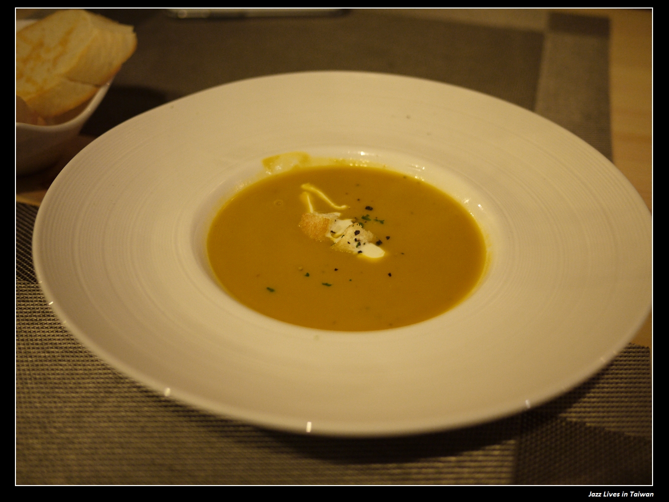 [生活小事餐酒館] 有特色的義式餐館, 服務與餐點都是泰山地區一等一的阿~