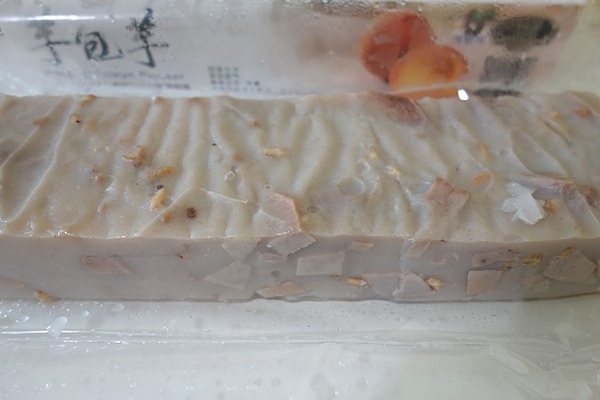 芋包芋臘味芋頭糕:(內有贈品)芋包芋 餡料飽滿吃的到臘味芋頭香~臘味芋頭禮盒~ 芋包芋臘味芋頭糕:(內有贈品)芋包芋 餡料飽滿吃的到臘味芋頭香~臘味芋頭禮盒~