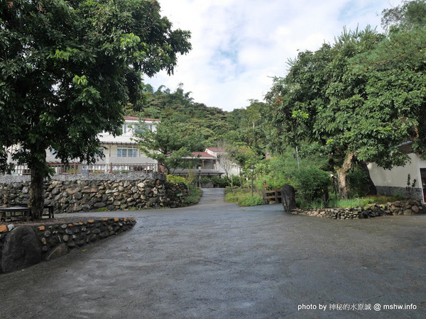 禪與松休閒養生會館:【景點】南投禪與松休閒養身會館@水里 : 最後的秘境?! 私人招待所變身檜木屋度假山莊 禪與松休閒養生會館:【景點】南投禪與松休閒養身會館@水里 : 最後的秘境?! 私人招待所變身檜木屋度假山莊