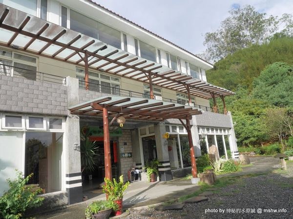 禪與松休閒養生會館:【景點】南投禪與松休閒養身會館@水里 : 最後的秘境?! 私人招待所變身檜木屋度假山莊 禪與松休閒養生會館:【景點】南投禪與松休閒養身會館@水里 : 最後的秘境?! 私人招待所變身檜木屋度假山莊