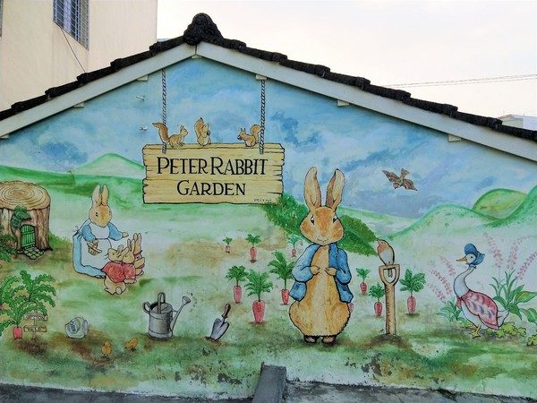 龍貓公車站:【台南大內景點】龍貓公車站~TOTORO還有各種卡通人物大集合 可愛又療癒的彩繪