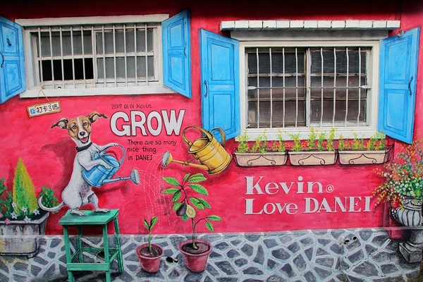 龍貓公車站:【台南大內景點】龍貓公車站~TOTORO還有各種卡通人物大集合 可愛又療癒的彩繪