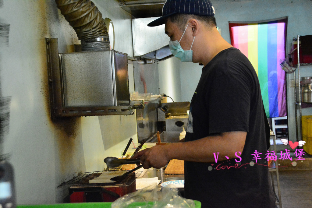 【新北美食】就是要吃早餐 ~ 一早起床，當然 "就是要吃早餐" 來個手作碳烤三明治，真材實料讓你吃了立馬喚醒一天的活力。。。。