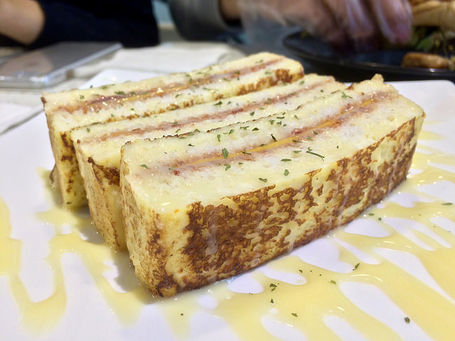 【邀約】【板橋市/ 江子翠站】就是要吃早餐- 爆餡早餐三明治&漢堡 顛覆傳統的熱炒風味