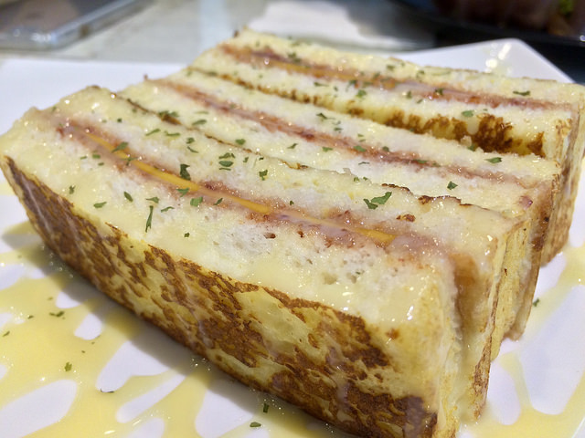 【邀約】【板橋市/ 江子翠站】就是要吃早餐- 爆餡早餐三明治&漢堡 顛覆傳統的熱炒風味