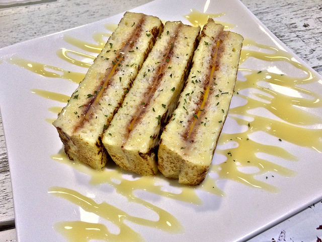 【邀約】【板橋市/ 江子翠站】就是要吃早餐- 爆餡早餐三明治&漢堡 顛覆傳統的熱炒風味