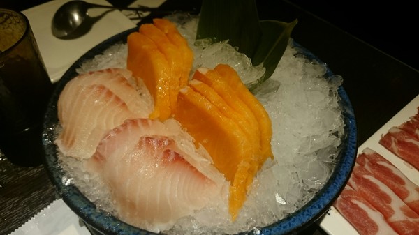 天水玥秘境鍋物殿：高雄~天水玥秘境鍋物殿~棉花糖壽喜燒~跟大佛吃飯囉~