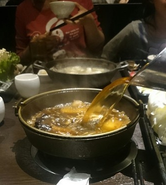 天水玥秘境鍋物殿：高雄~天水玥秘境鍋物殿~棉花糖壽喜燒~跟大佛吃飯囉~