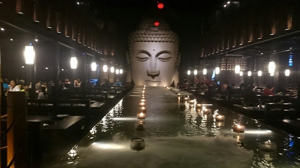 天水玥秘境鍋物殿：高雄~天水玥秘境鍋物殿~棉花糖壽喜燒~跟大佛吃飯囉~